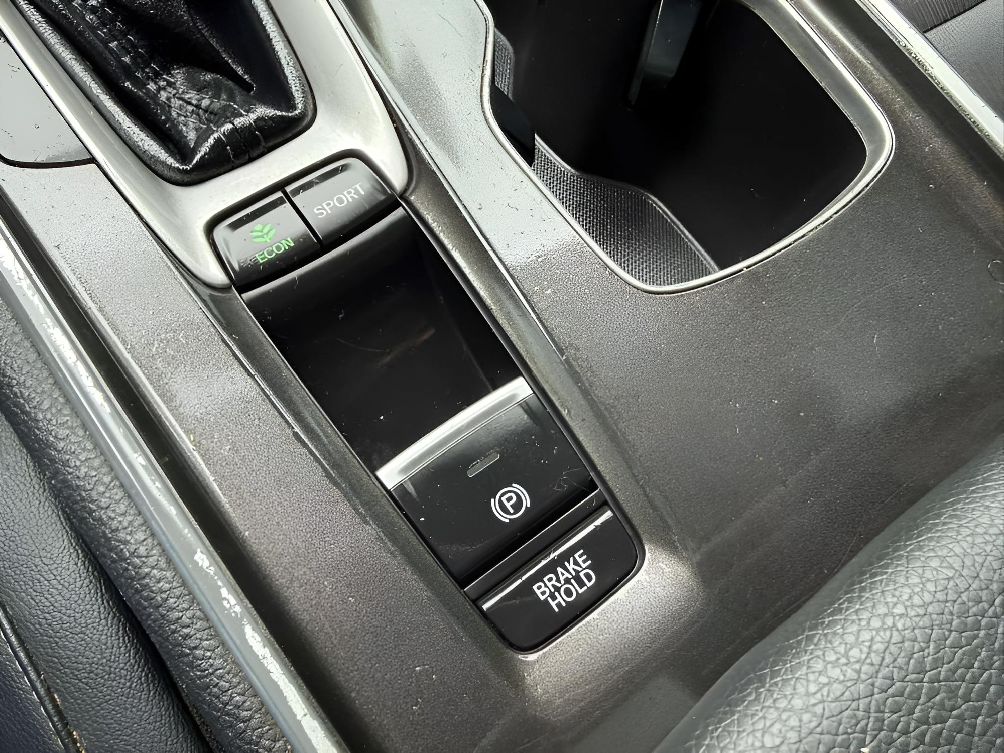 Honda Accord Sport - Thumbnail 11