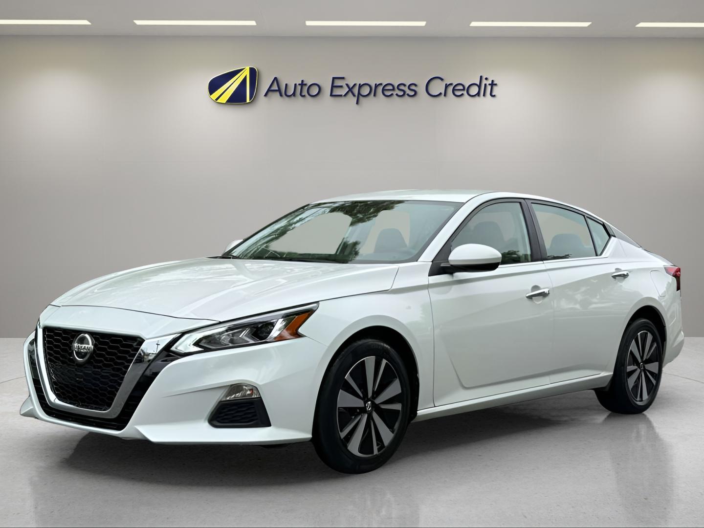 Nissan Altima Sv Intelligent Awd - View 1