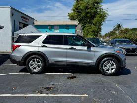 Ford Explorer - Thumbnail 8