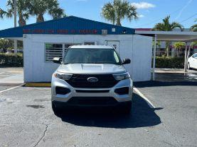 Ford Explorer - Thumbnail 3