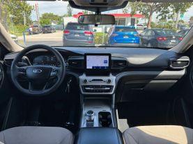 Ford Explorer - Thumbnail 14