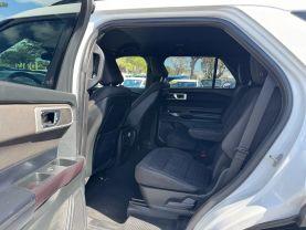 Ford Explorer - Thumbnail 11