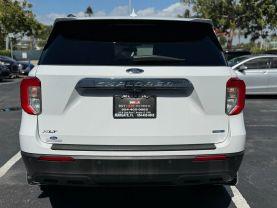 Ford Explorer - Thumbnail 6