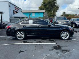 Mercedes-Benz C-Class - Thumbnail 8