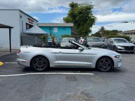 Ford Mustang - Thumbnail 8