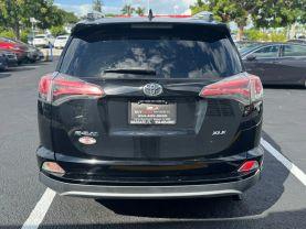 Toyota Rav4 - Thumbnail 6