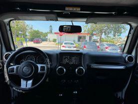 Jeep Wrangler - Thumbnail 12