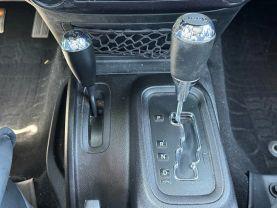 Jeep Wrangler - Thumbnail 15