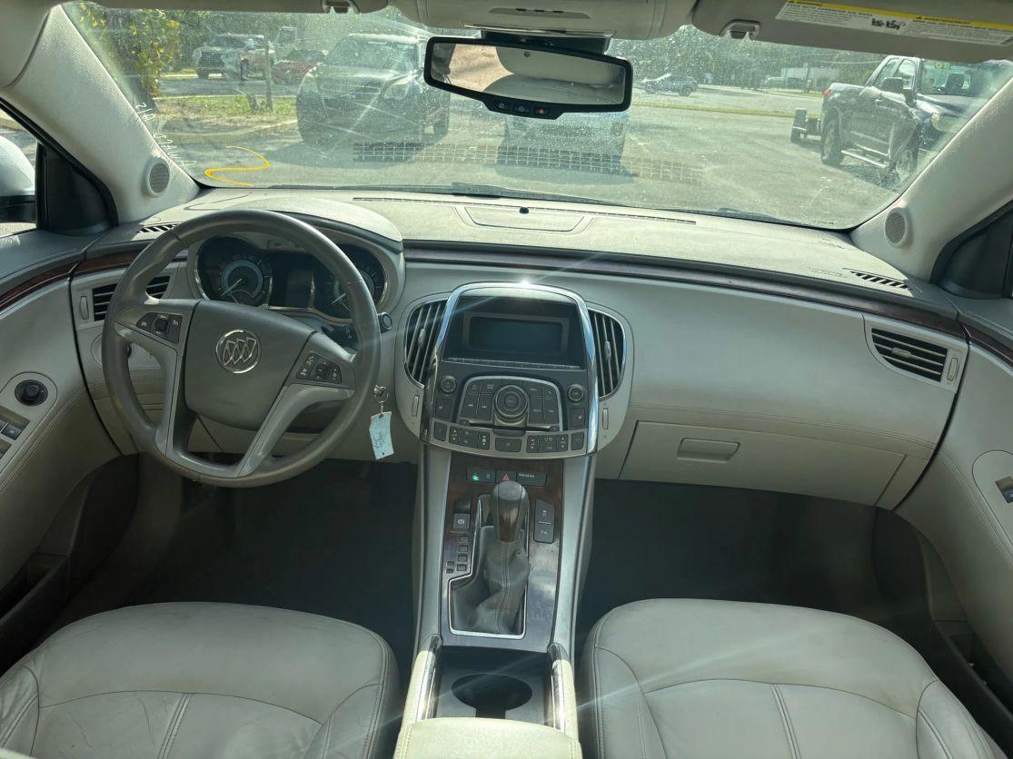 Buick Lacrosse - Thumbnail 9