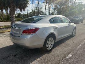 Buick Lacrosse - Thumbnail 4