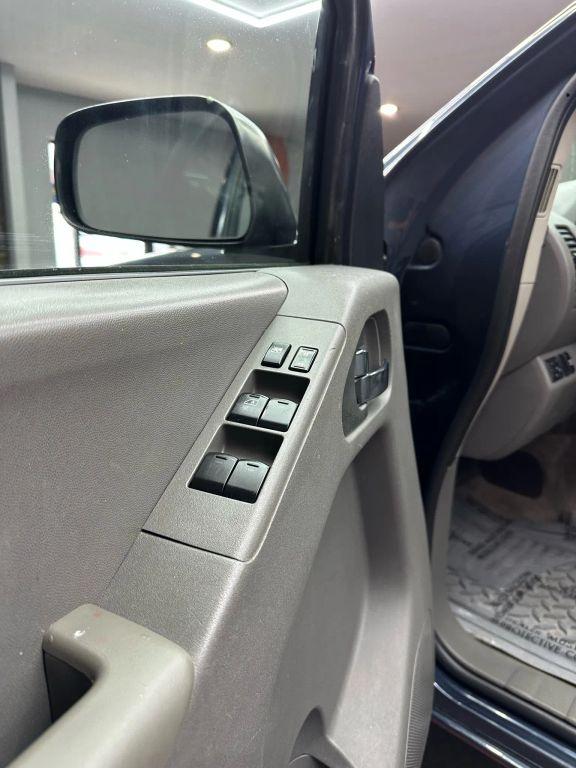 Nissan Frontier Crew Cab - Thumbnail 15