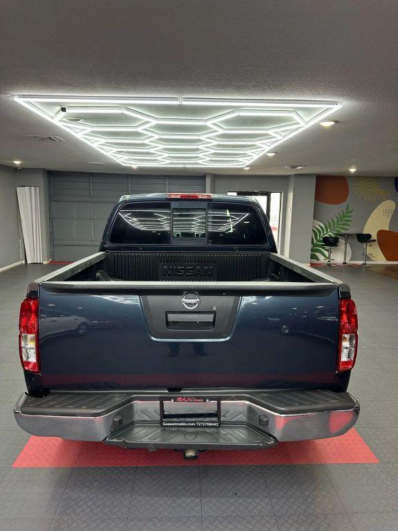Nissan Frontier Crew Cab - Thumbnail 11
