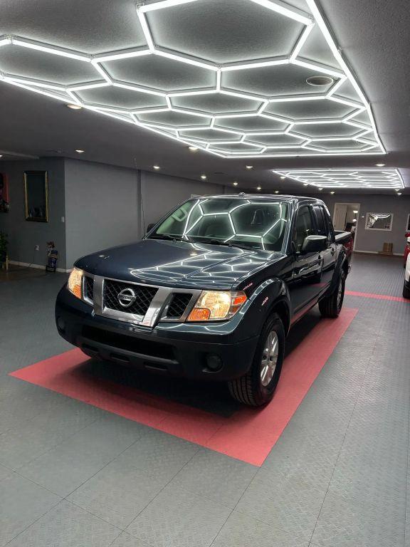 Nissan Frontier Crew Cab - Thumbnail 8