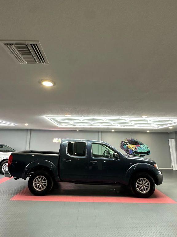 Nissan Frontier Crew Cab - Thumbnail 13