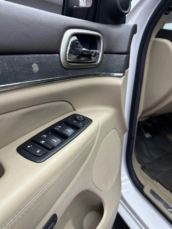 Jeep Grand Cherokee - Thumbnail 15