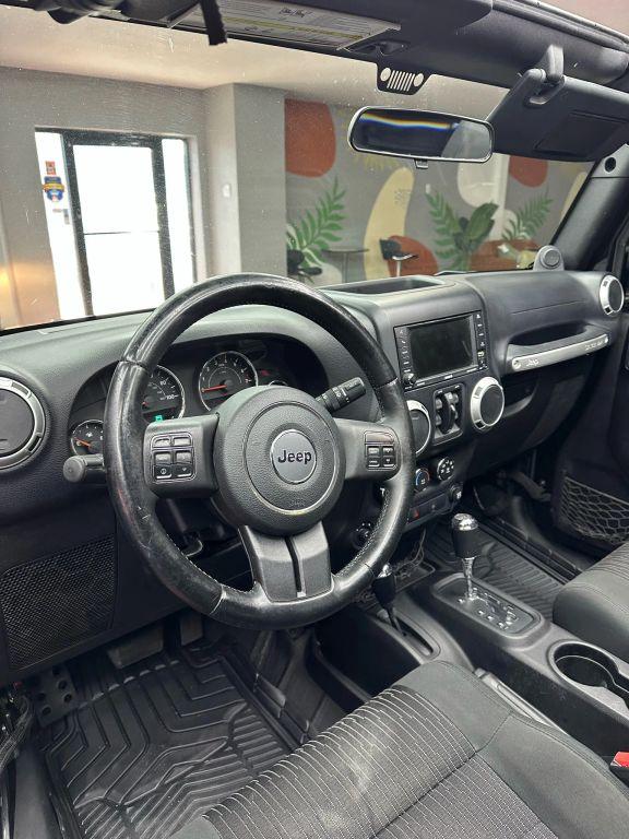 Jeep Wrangler - Thumbnail 17