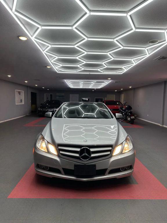 Mercedes-Benz E-Class - Thumbnail 14