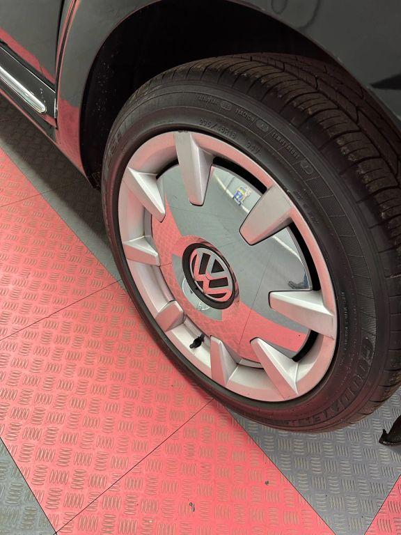 Volkswagen Beetle - Thumbnail 4