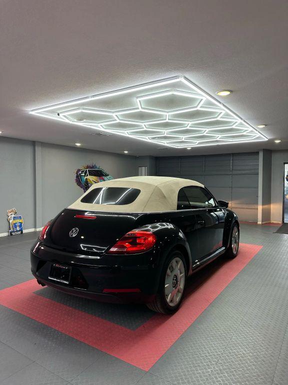 Volkswagen Beetle - Thumbnail 12