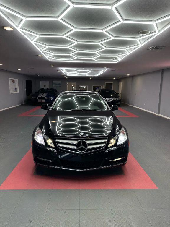 Mercedes-Benz E-Class - Thumbnail 15