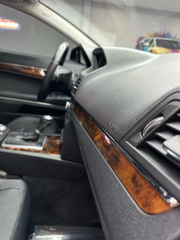 Mercedes-Benz E-Class - Thumbnail 3