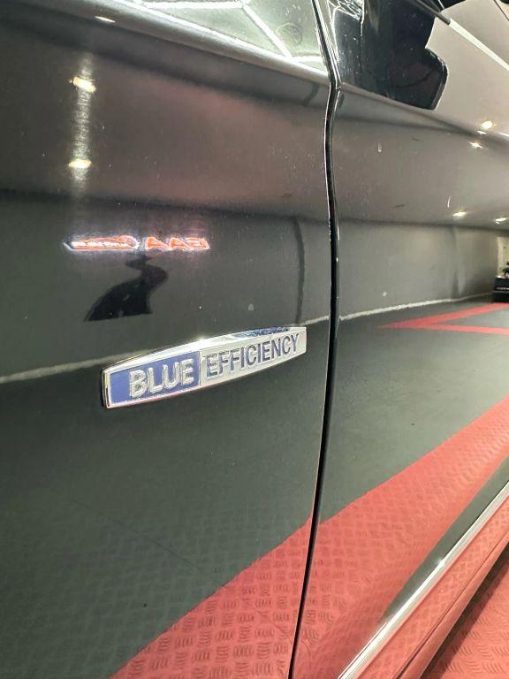 Mercedes-Benz E-Class - Thumbnail 16