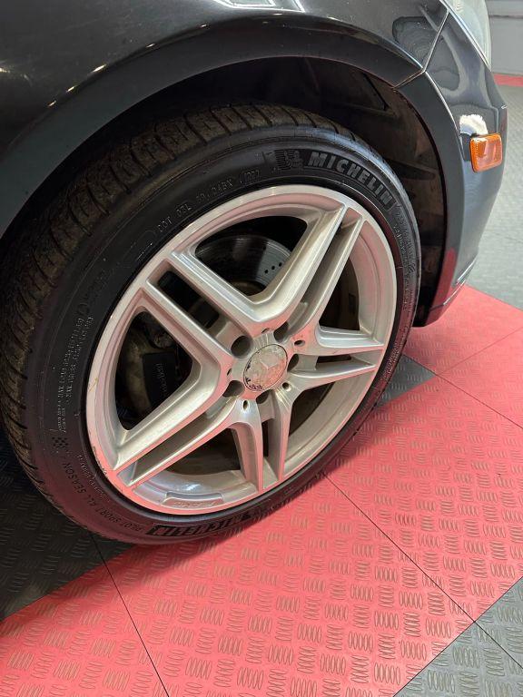 Mercedes-Benz E-Class - Thumbnail 4