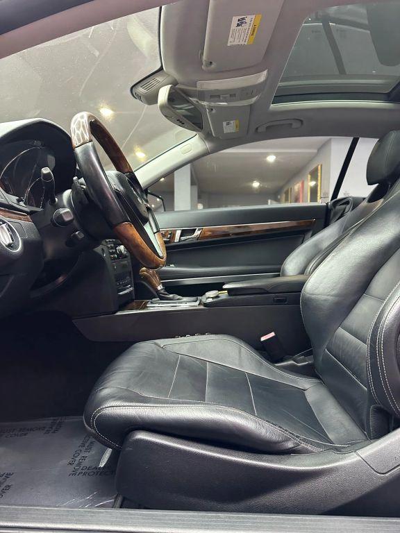 Mercedes-Benz E-Class - Thumbnail 18