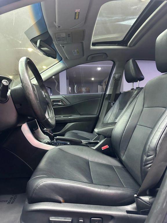 Honda Accord - Thumbnail 17