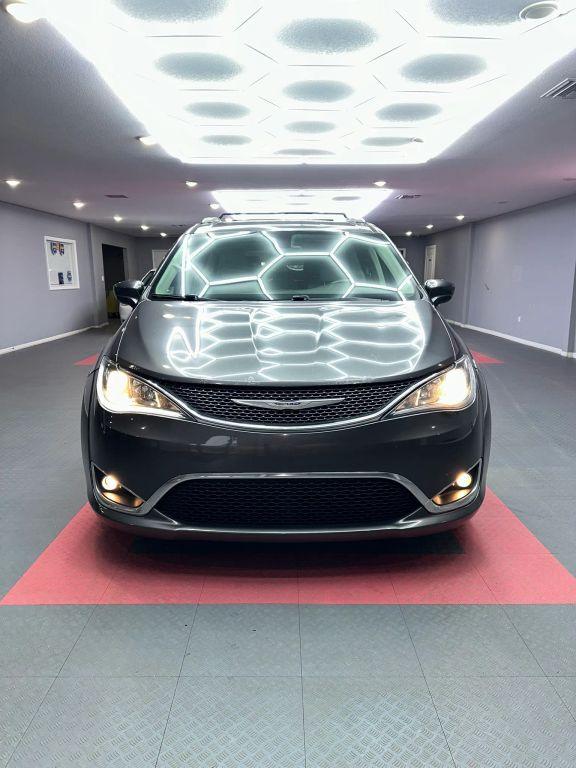 Chrysler Pacifica - Thumbnail 14