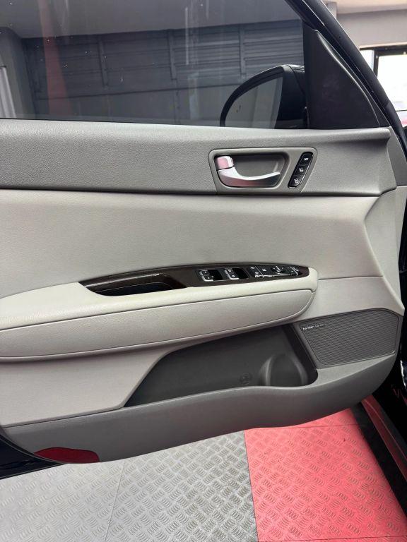 Kia Optima - Thumbnail 18