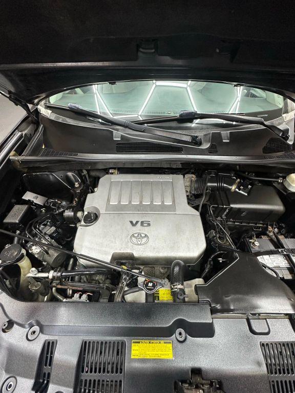 Toyota Highlander - Thumbnail 2