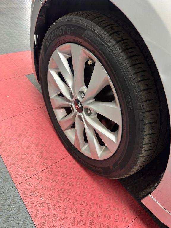 Kia Optima - Thumbnail 4