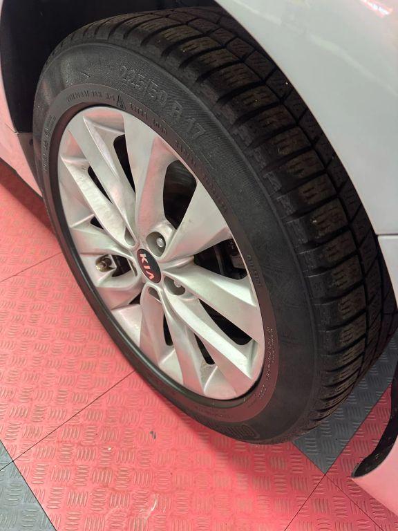 Kia Optima - Thumbnail 3