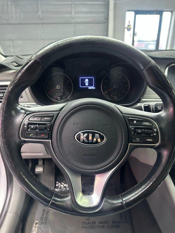 Kia Optima - Thumbnail 19