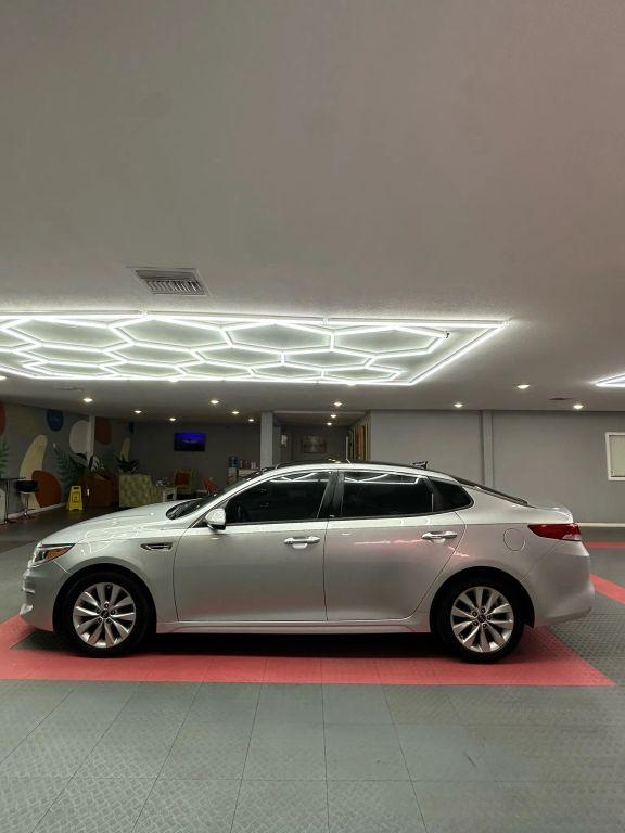 Kia Optima - Thumbnail 9