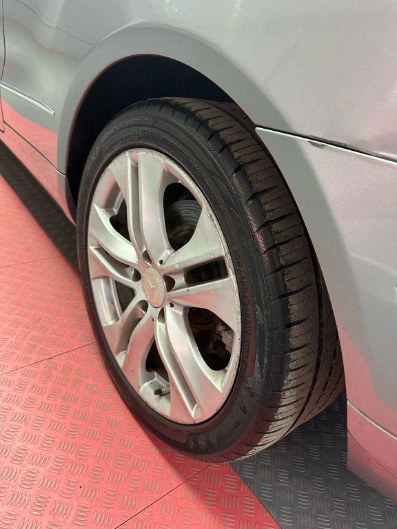 Mercedes-Benz E-Class - Thumbnail 3