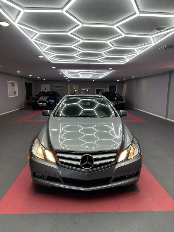 Mercedes-Benz E-Class - Thumbnail 14