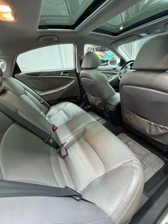 Hyundai Sonata - Thumbnail 3