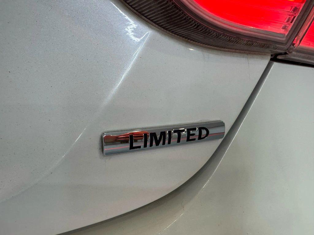 Hyundai Sonata - Thumbnail 14