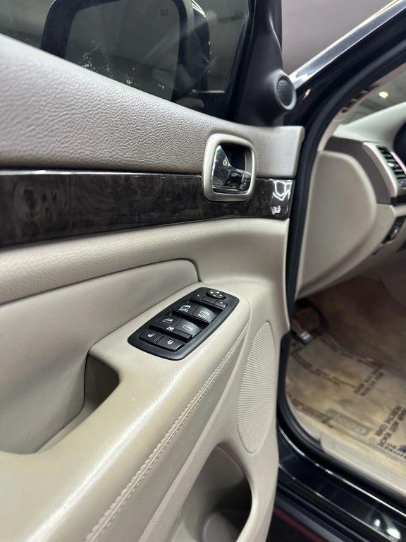 Jeep Grand Cherokee - Thumbnail 16