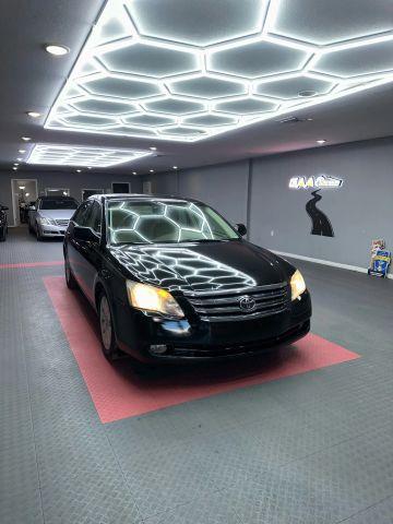 Toyota Avalon - View 1