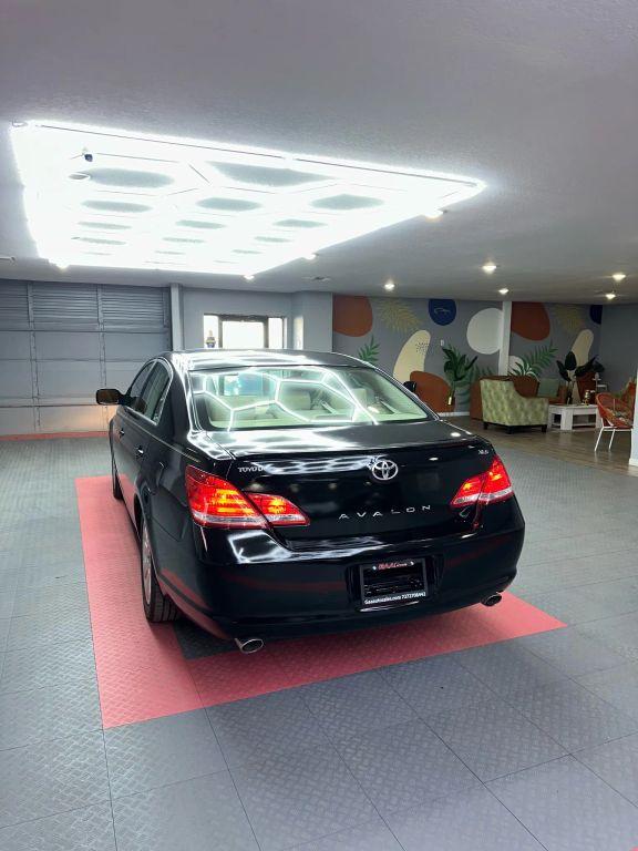 Toyota Avalon - Thumbnail 10