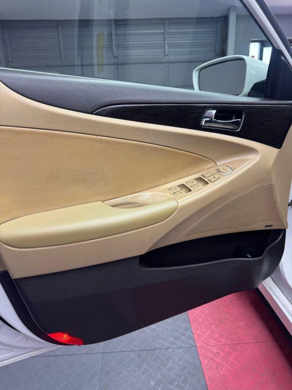 Hyundai Sonata - Thumbnail 16