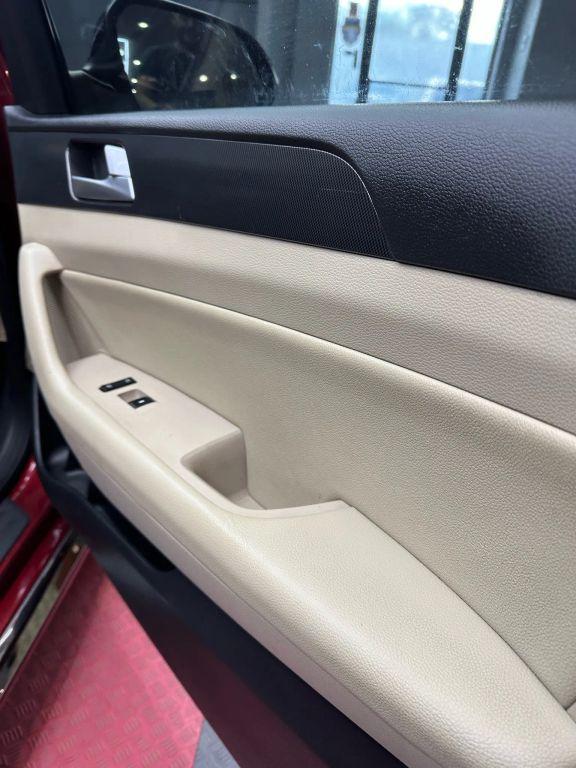 Hyundai Sonata - Thumbnail 3