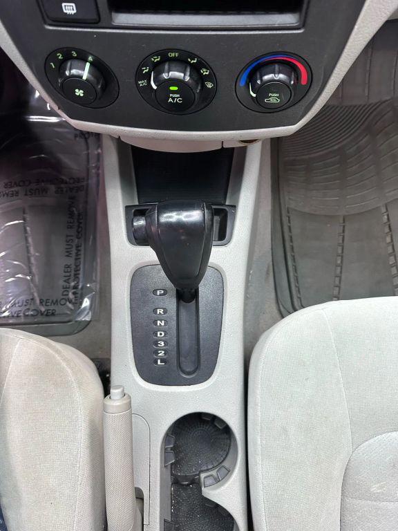 Kia Spectra - Thumbnail 17