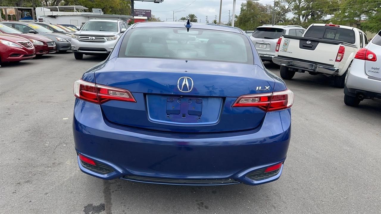 Acura Ilxsedan - Thumbnail 8