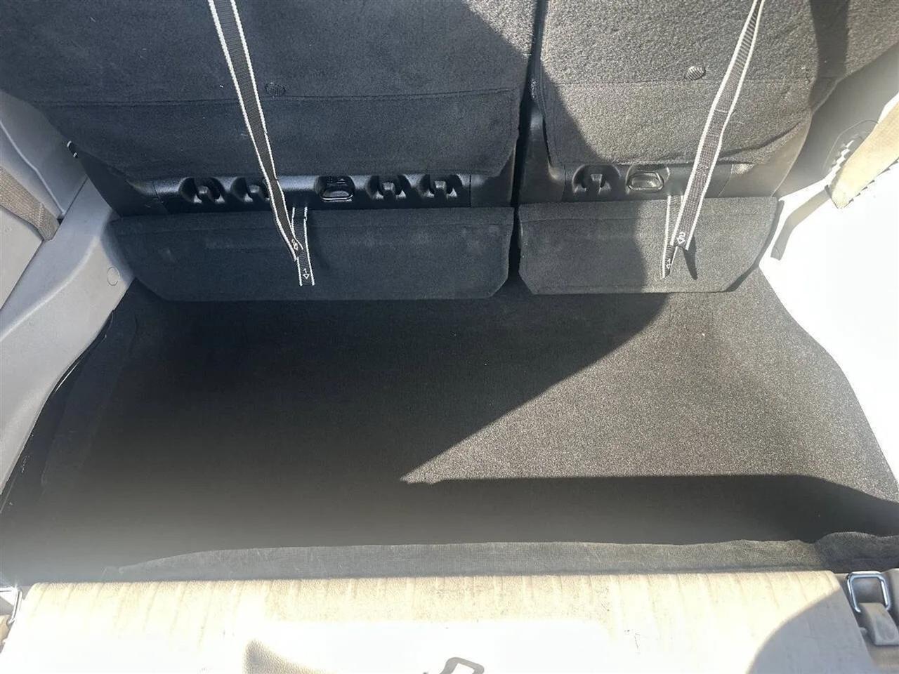 Chrysler Pacificatouring L Fwd - Thumbnail 18