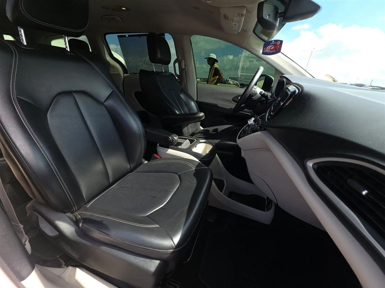 Chrysler Voyagerlxi Fwd - Thumbnail 14