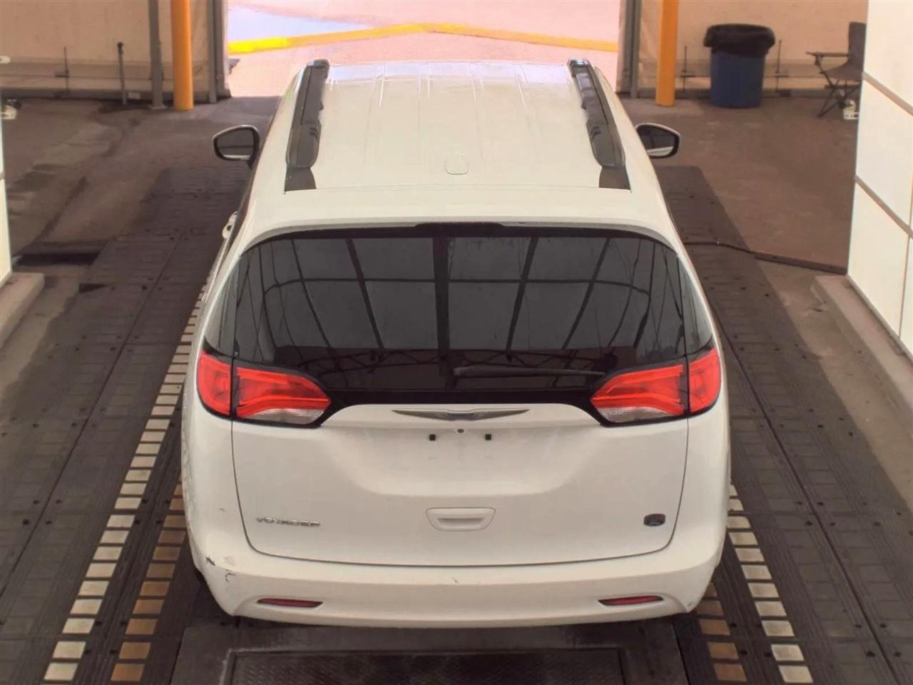 Chrysler Voyagerlxi Fwd - Thumbnail 6